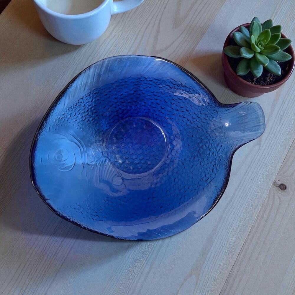 Vintage Arcoroc France cobalt blue glass fish-shaped serving bowl.